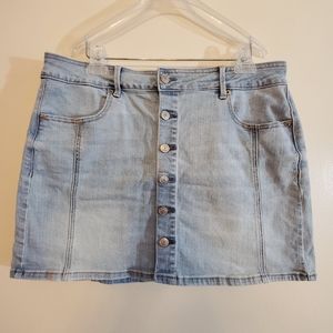 American Eagle denim button up skirt
